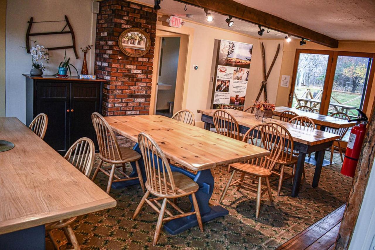 Brook Road Inn Goshen Kültér fotó